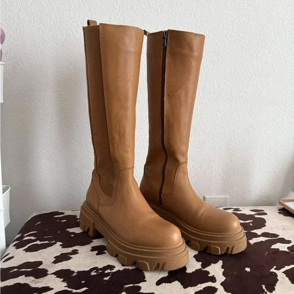 SOLD ON DEPOP Steve Madden Lug Sole Platform Boots - Picture 8 of 10